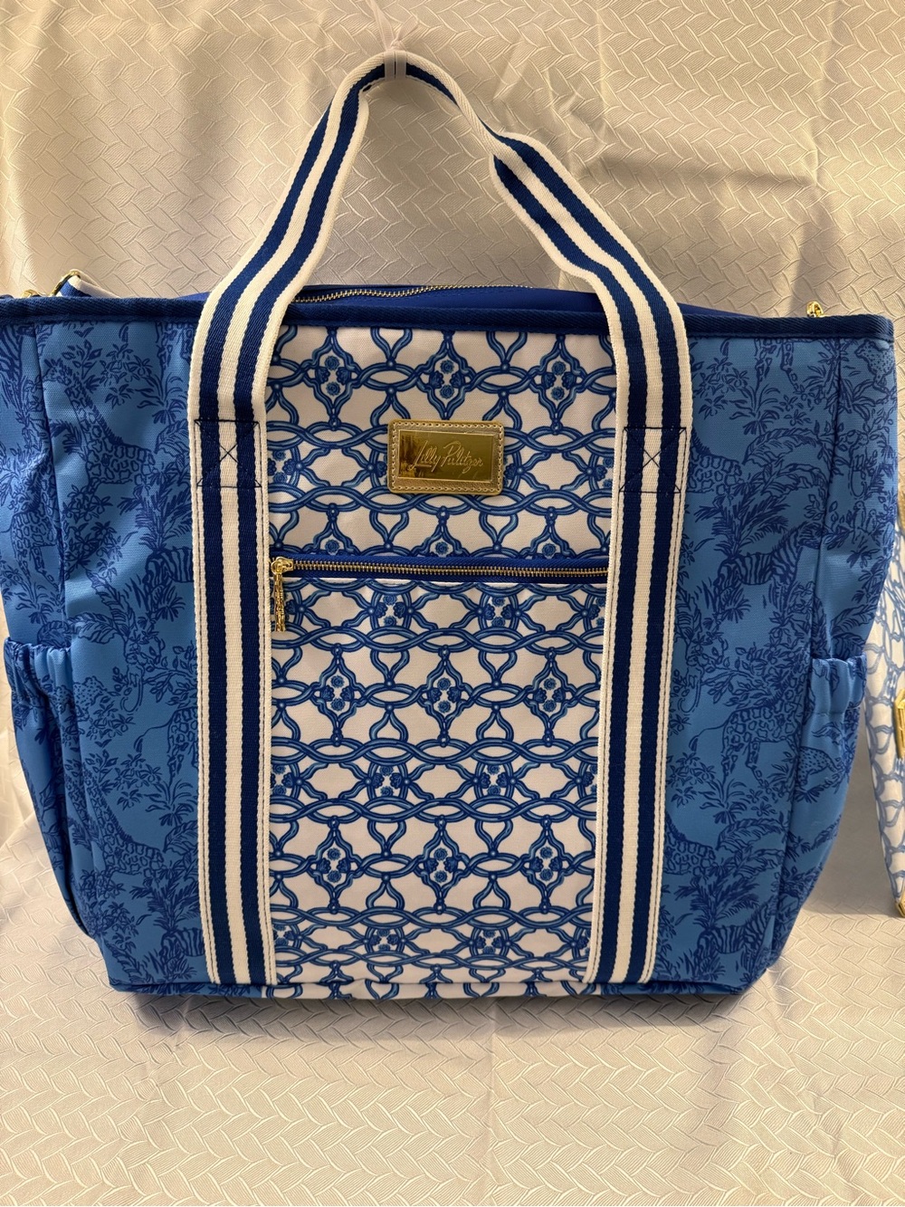 Lilly Pulitzer Blue and White Patterned Tote Cooler Bag with Wristlet